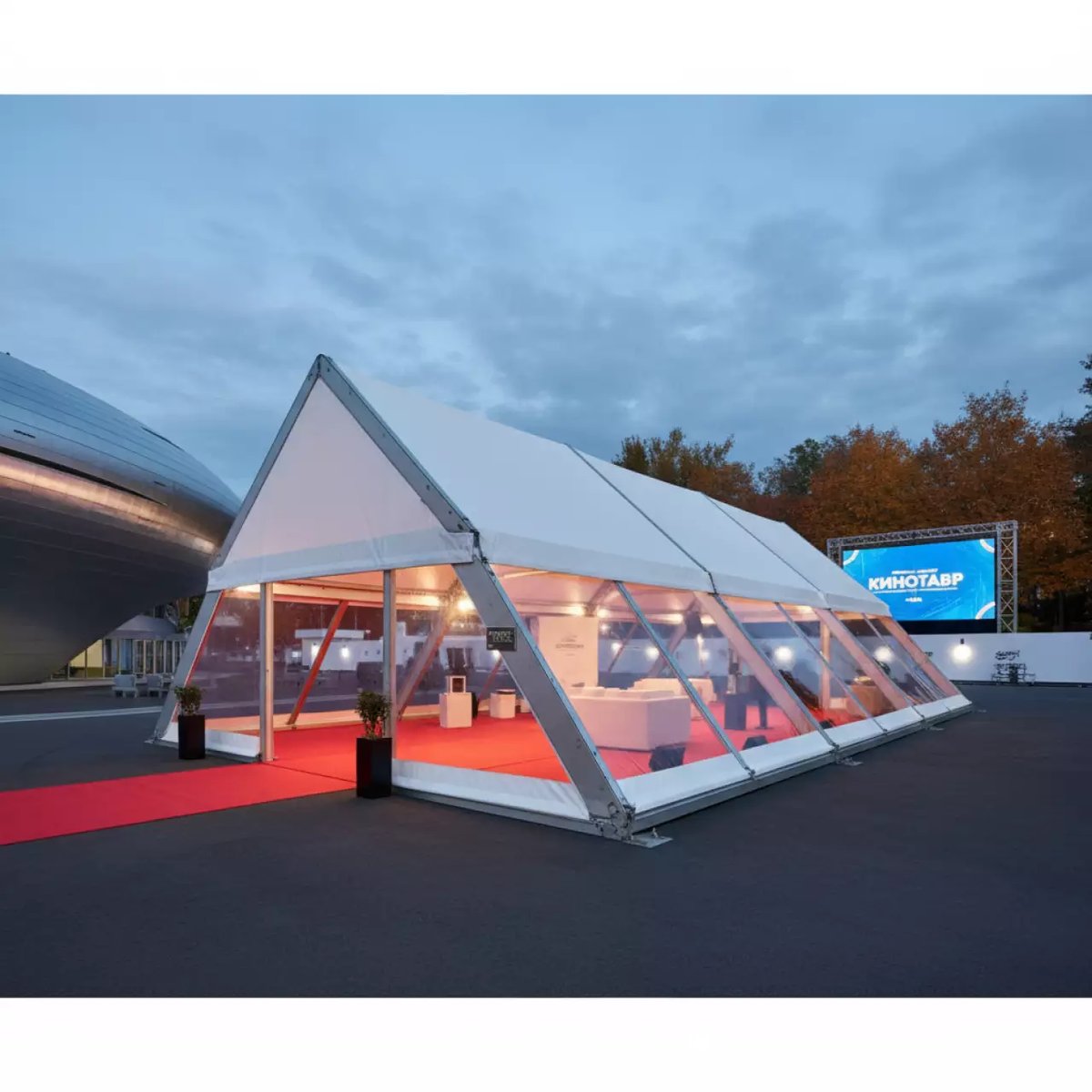 Аренда Шатер арочный треугольный 10 в ледовой арене «Шайба» — ART SPACE