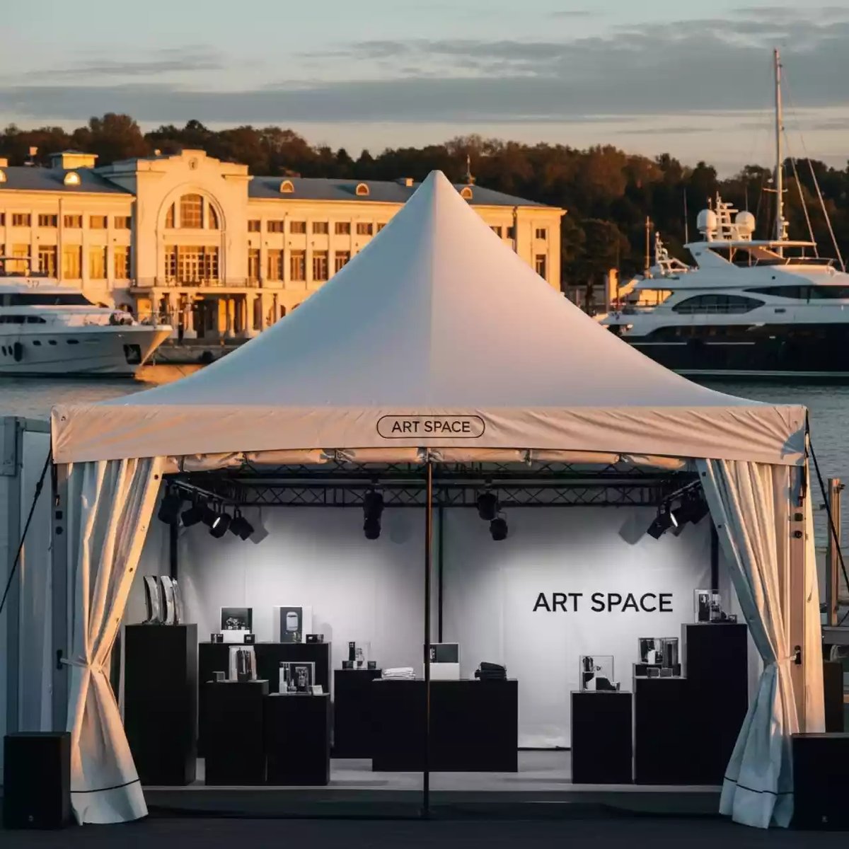 Аренда Шатер для городских мероприятий премиум Bizon 4х6 на территории Морпорта Сочи — ART SPACE