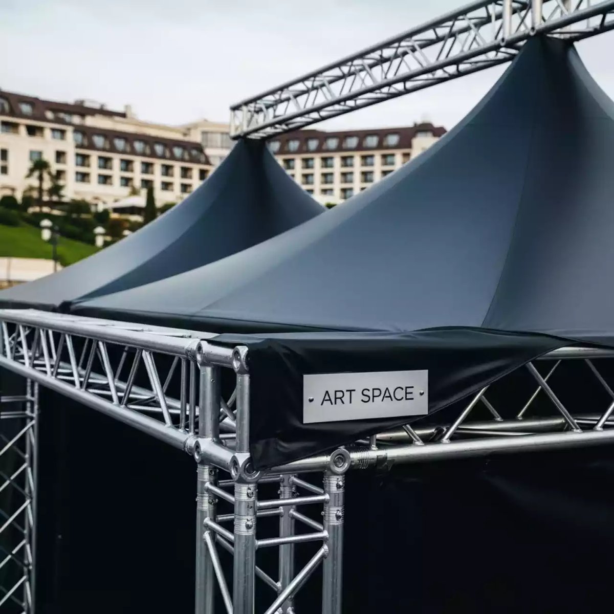 Аренда Шатер двухскатный из ферм 6х4 черный в Rodina Grand Hotel & SPA — ART SPACE
