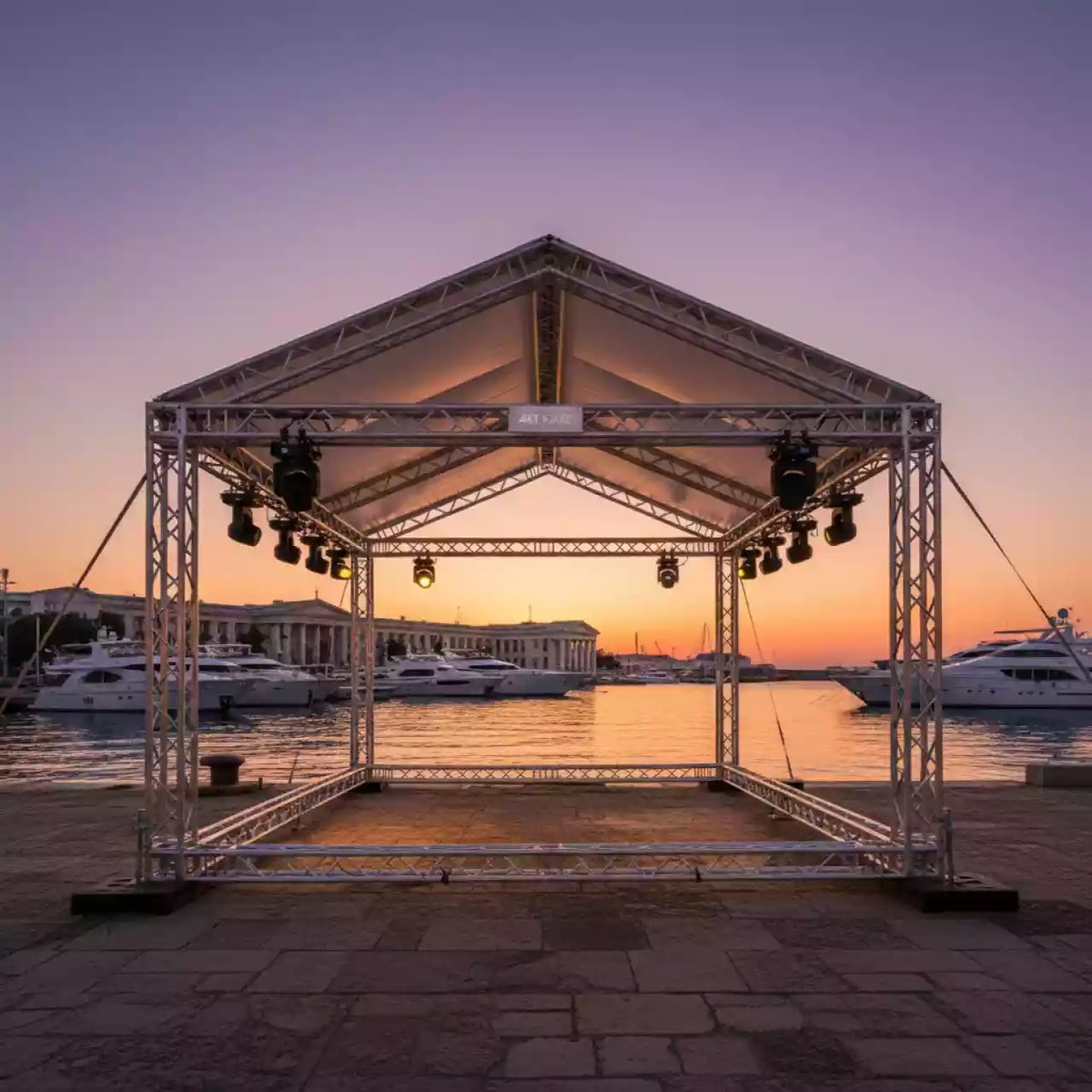 Аренда Шатер двухскатный из ферм 6х4 металлик на территории Морпорта Сочи — ART SPACE