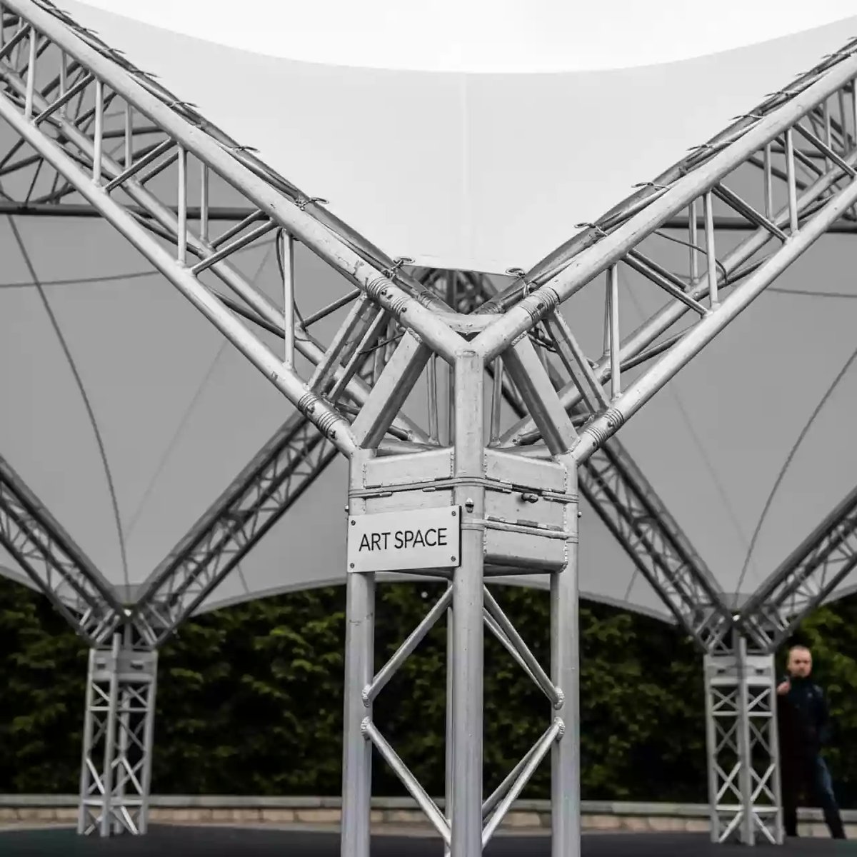 Аренда Шатер двускатный из ферм 6х4 металлик в санатории «Русь» — ART SPACE