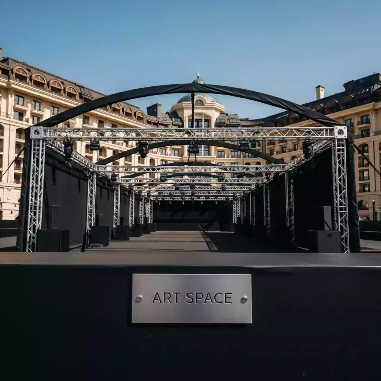 Аренда Шатер из ферм тоннельный 12х10 м черный в Rixos Krasnaya Polyana — ART SPACE