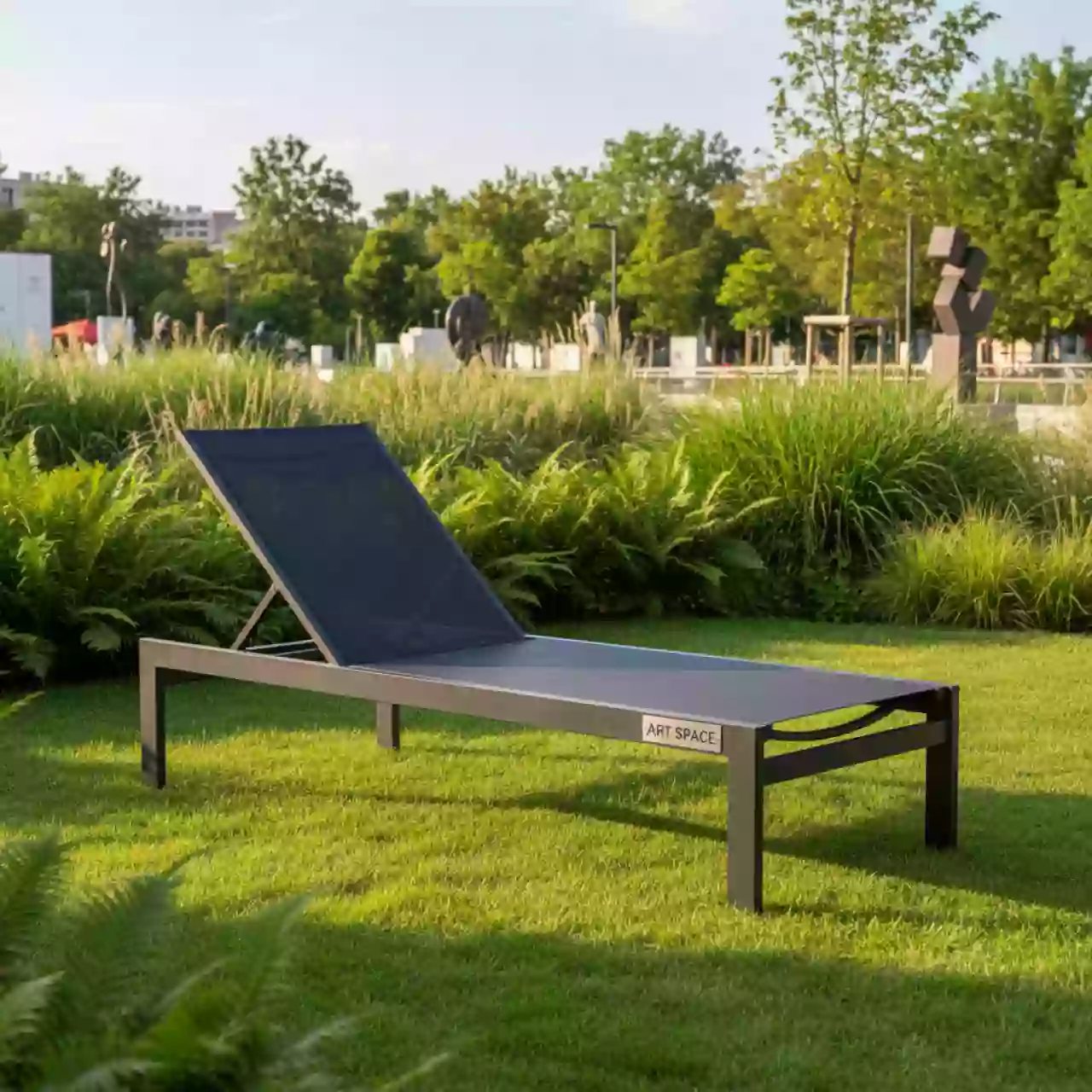 Аренда Шезлонг металлический Castore в парке «Ривьера» — ART SPACE