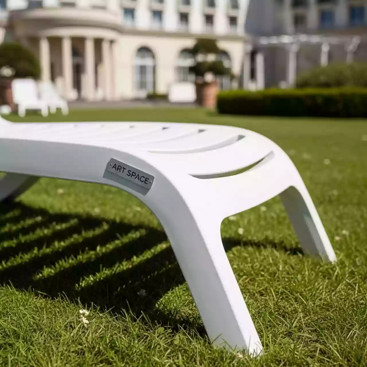 Аренда Шезлонг пластиковый Bahama в Sport Inn Hotel & Wellness — ART SPACE