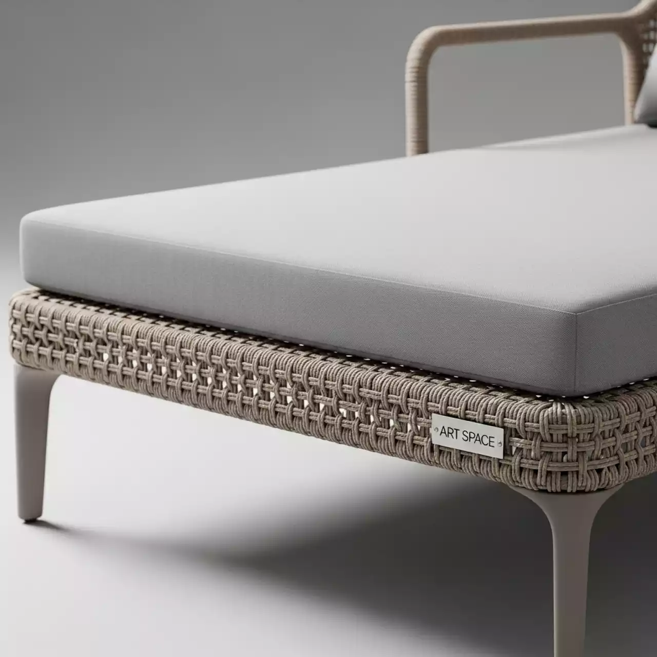 Аренда Шезлонг плетеный с матрасом Sun Lounger на парусной регате (Сочи) — ART SPACE