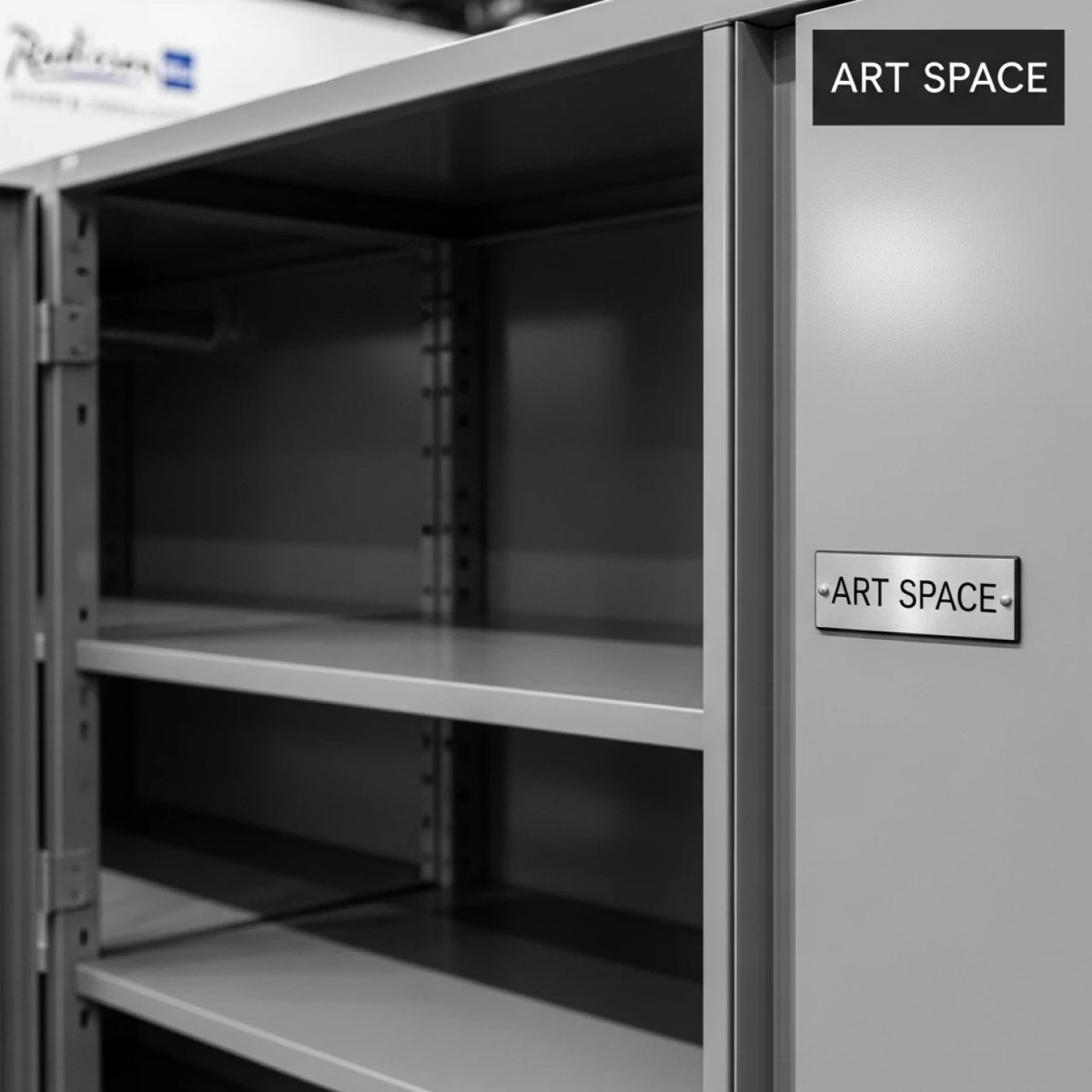 Аренда Шкаф для одежды металлический Практик LE LS 22 в Radisson Blu Resort & Congress Centre — ART SPACE