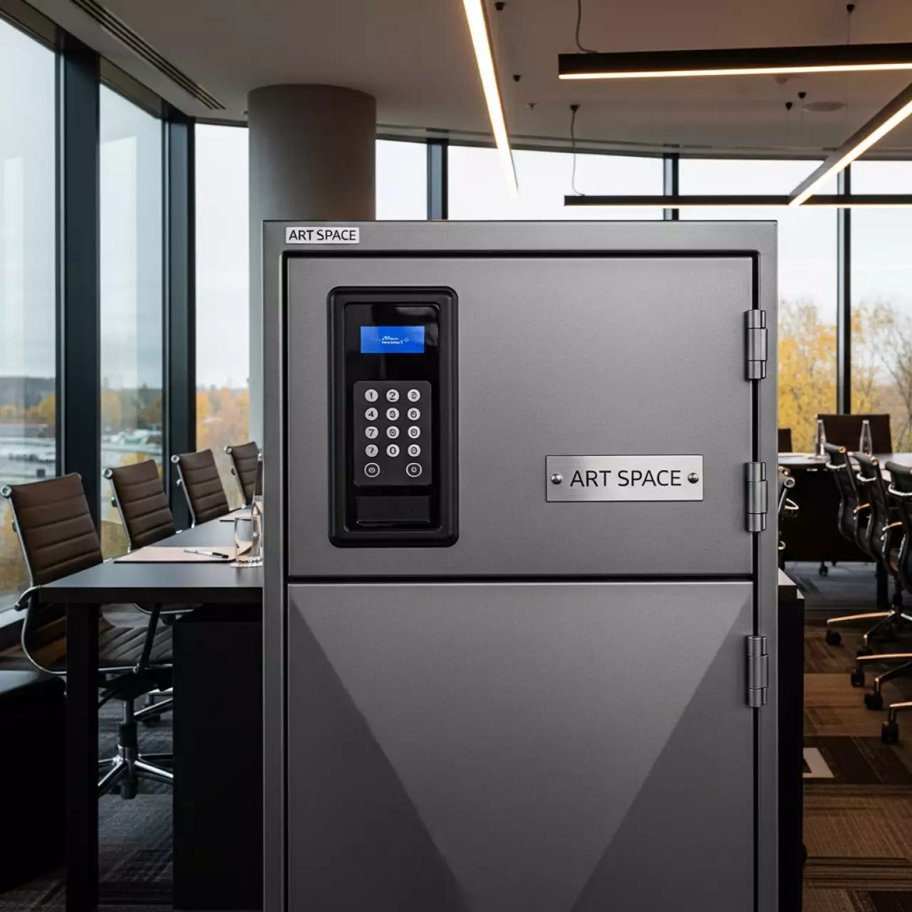 Аренда Шкаф металлический Aiko SL 65T в отеле Radisson Lazurnaya — ART SPACE