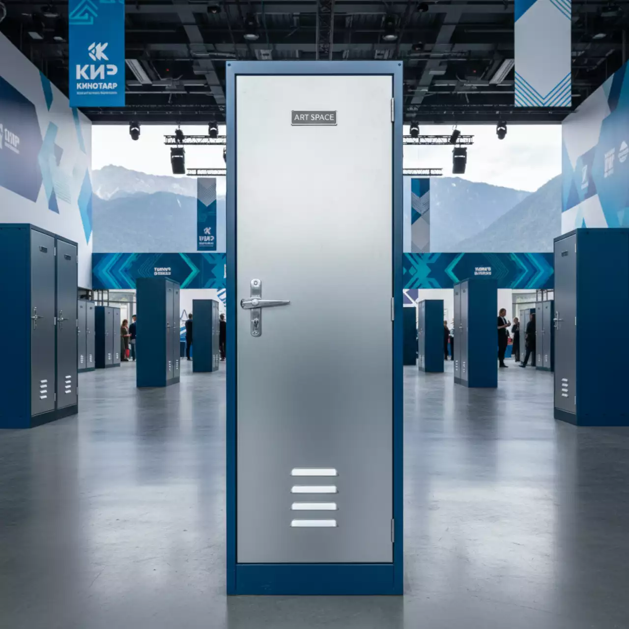 Аренда Шкаф металлический для одежды Металл Завод ШМ У 22 800 на курорте «Газпром» (Альпика) — ART SPACE