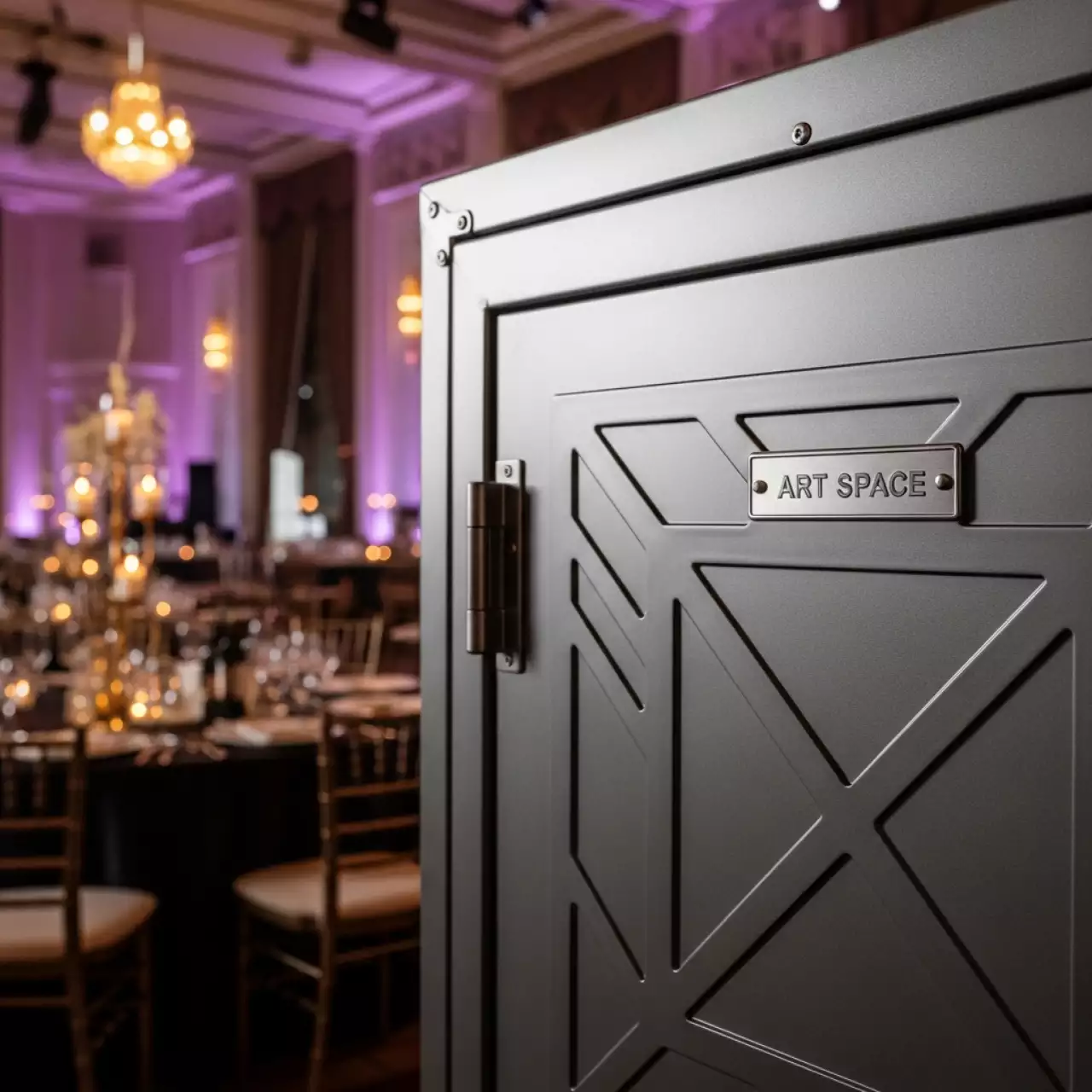 Аренда Шкаф металлический Контур КБ 02Т КБС 02Т в банкетном зале «Дельфин» — ART SPACE