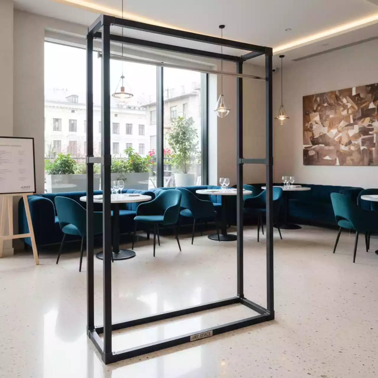 Аренда Шкаф вещевой со штангой в ресторане «La Terrazza» — ART SPACE