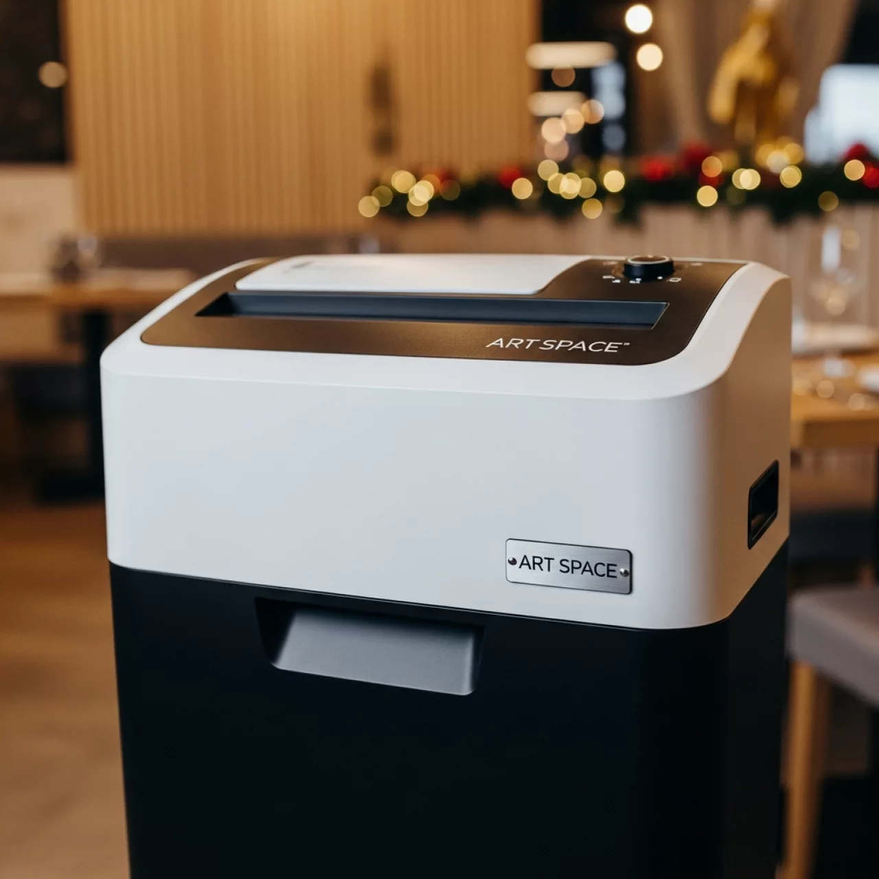 Аренда Шредер Rexel Optimum Auto 600X в ресторане «Сыроварня» — ART SPACE