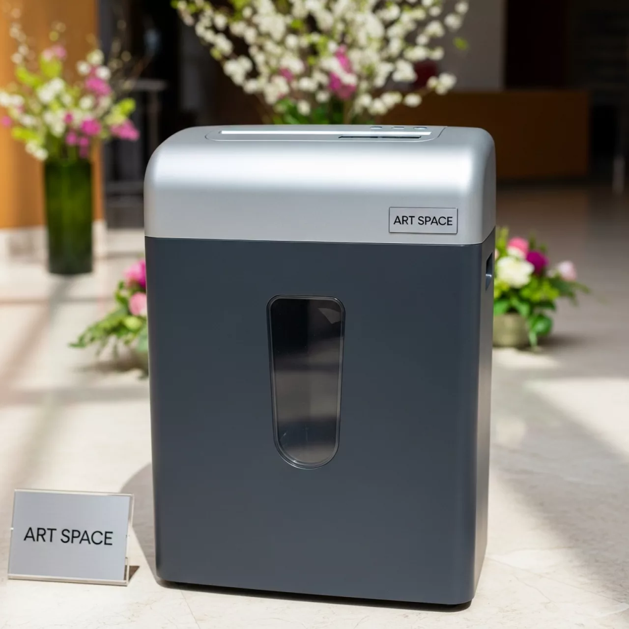 Аренда Шредер уничтожитель Dahle 206 Air 3x9 мм в Mövenpick Hotel — ART SPACE