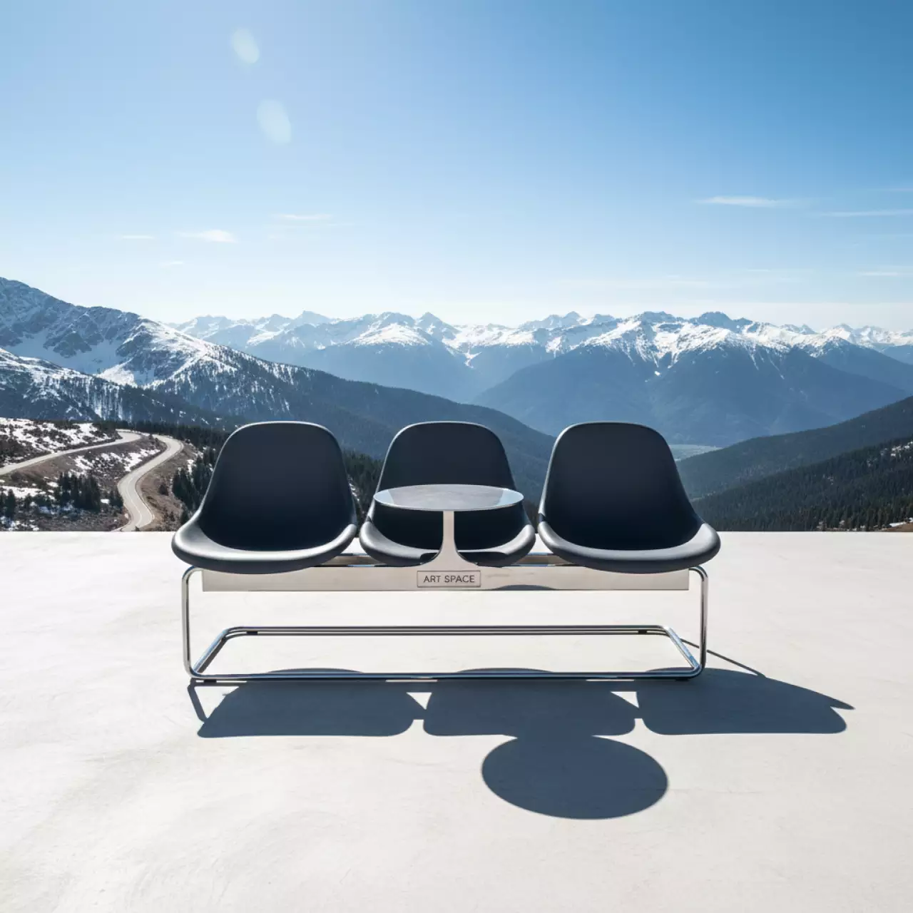 Аренда Система Gliss с тремя сиденьями и столиком на площадке Rosa Peak (2320м) — ART SPACE