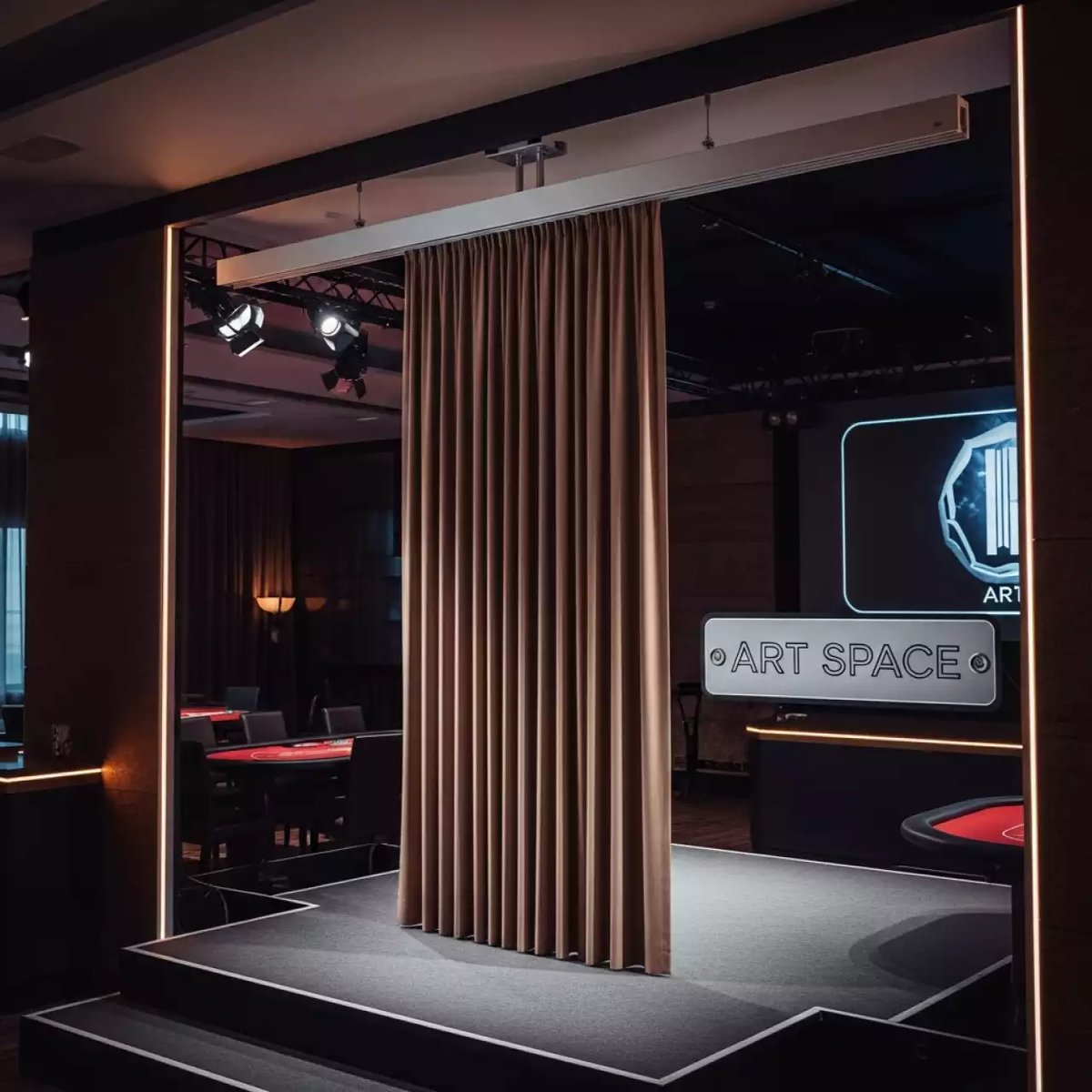 Аренда Система Кабуки улетающий занавес в Boutique Hotel PORTUM 1905 — ART SPACE