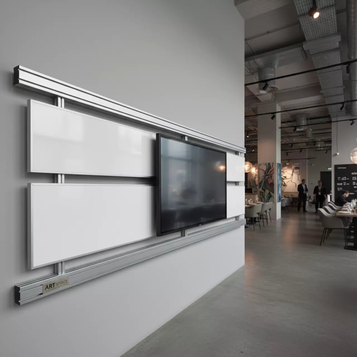 Аренда Система рельсовая PolyGlide Slide МОНО 2 для ЖК и ИД 65 75 КР 230 Р маркер и маркер в ресторане «Магадан» — ART SPACE