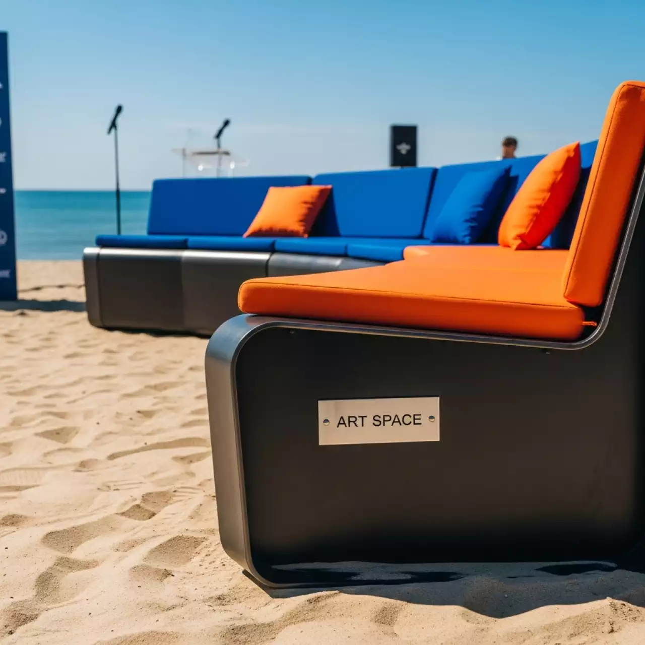 Аренда Скамья SNAKE на пляже «Мандарин» — ART SPACE