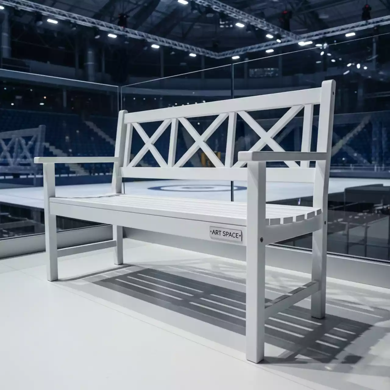 Аренда Скамейка белая двойная Прованс в Керлинговом центре «Ледяной куб» — ART SPACE