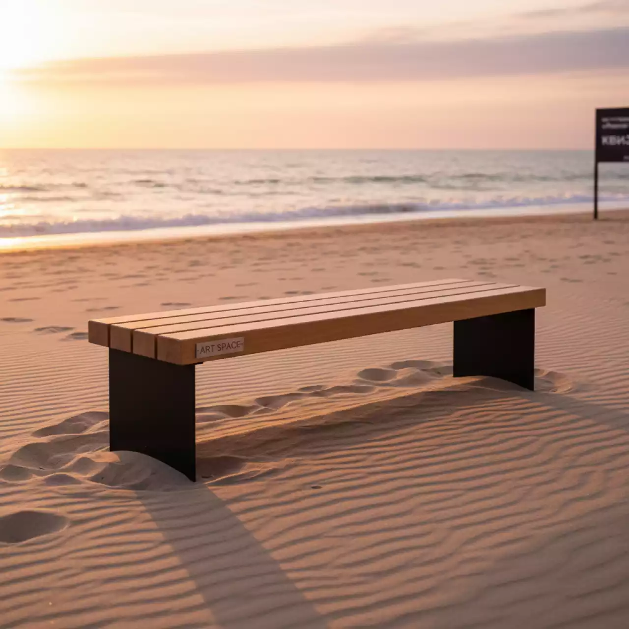 Аренда Скамейка деревянная Focus Bench 160 на пляже «Ривьера» — ART SPACE