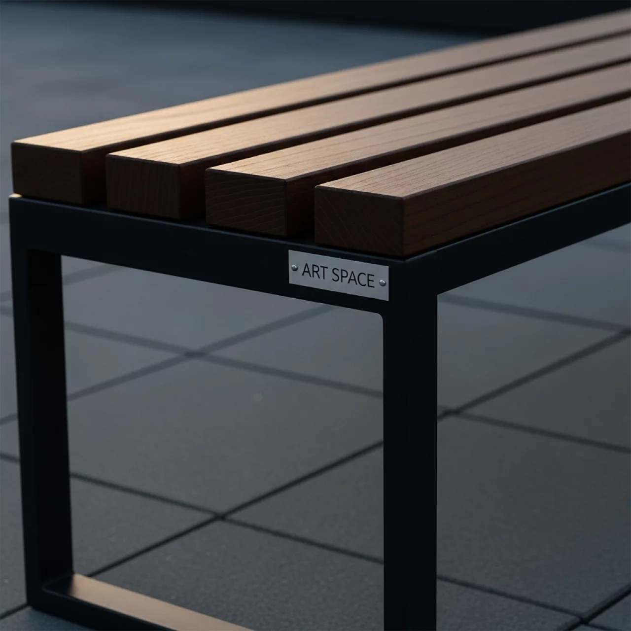 Аренда Скамейка садовая Newtonica Java 1004 120 см в Grand Karat Sochi — ART SPACE