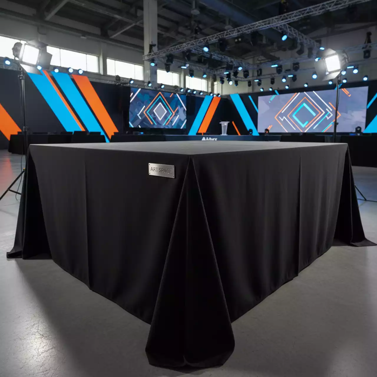 Аренда Скатерть габардин черная 296х240 см в отеле «Звездный» — ART SPACE