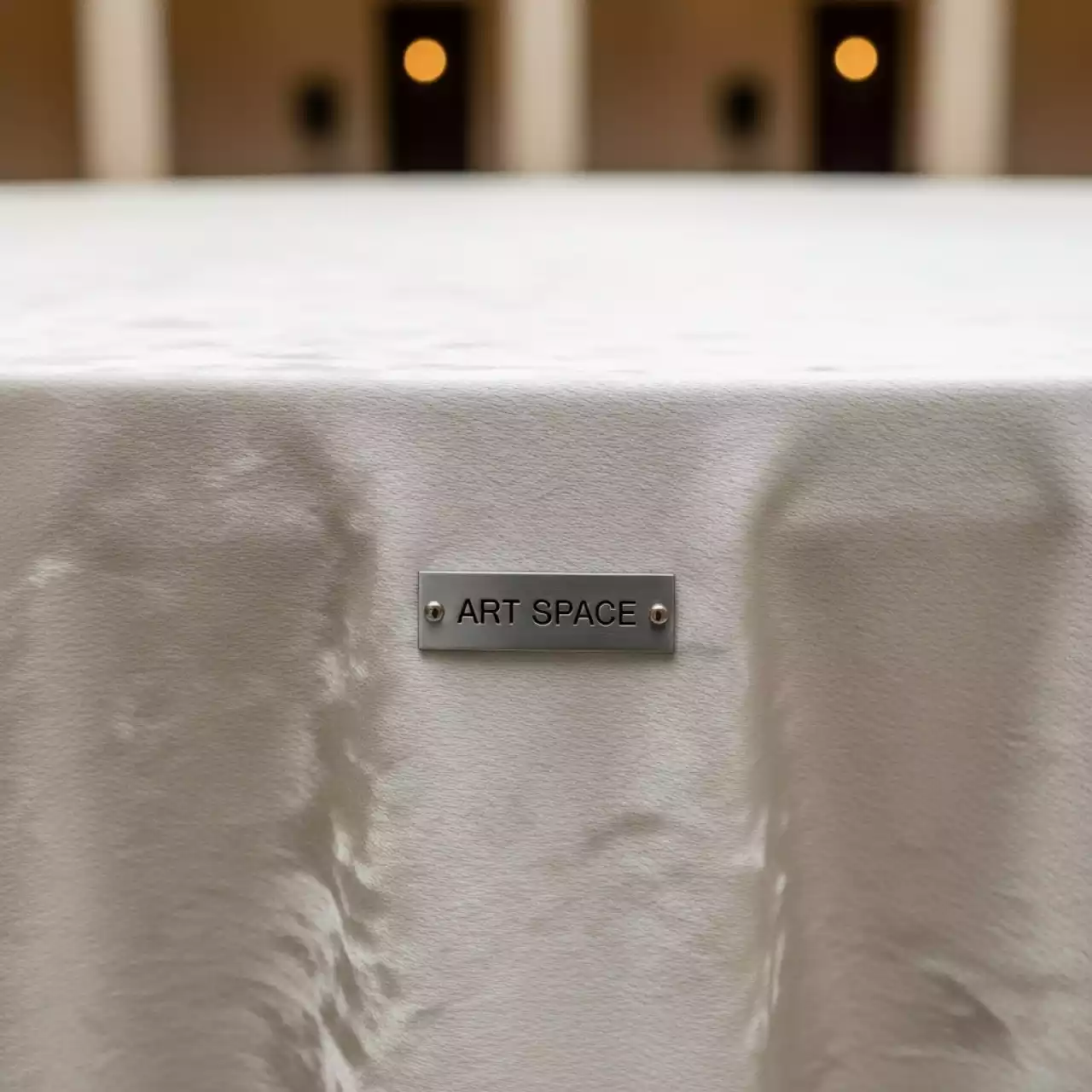 Аренда Скатерть круглая бархатная бесшовная айвори Альт в комплексе Sea Galaxy — ART SPACE