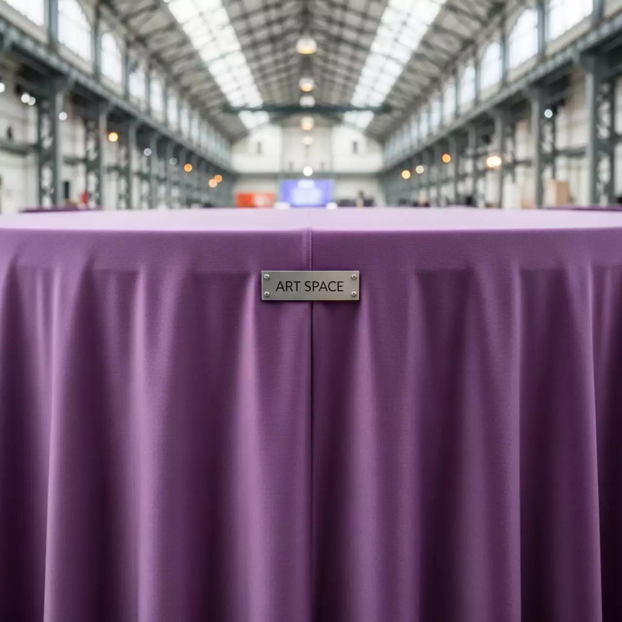 Аренда Скатерть круглая бархатная бесшовная Ларго лиловая в Ледовом дворце «Айсберг» — ART SPACE