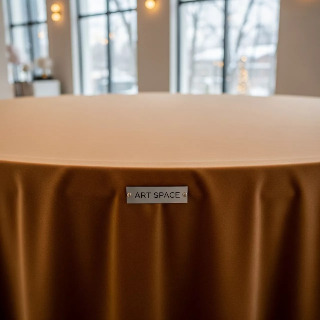 Аренда Скатерть круглая бархатная капучино диаметром 3,2 м в усадьбе Голицына — ART SPACE