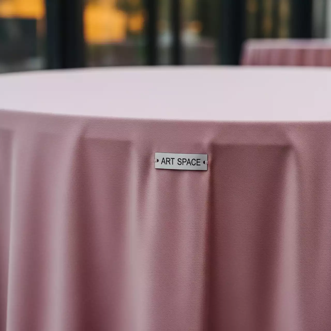 Аренда Скатерть круглая бархатная Розовая пудра в Grand Karat Sochi — ART SPACE