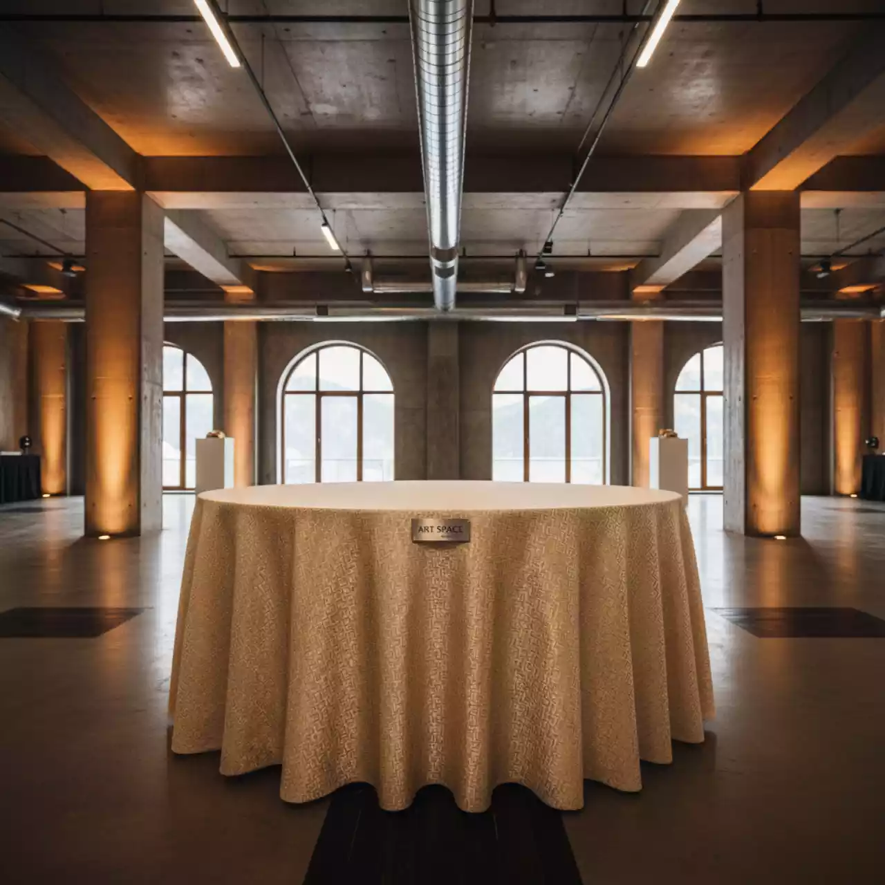 Аренда Скатерть круглая цвета шампань 2,9 м в Гранд Отель Поляна — ART SPACE