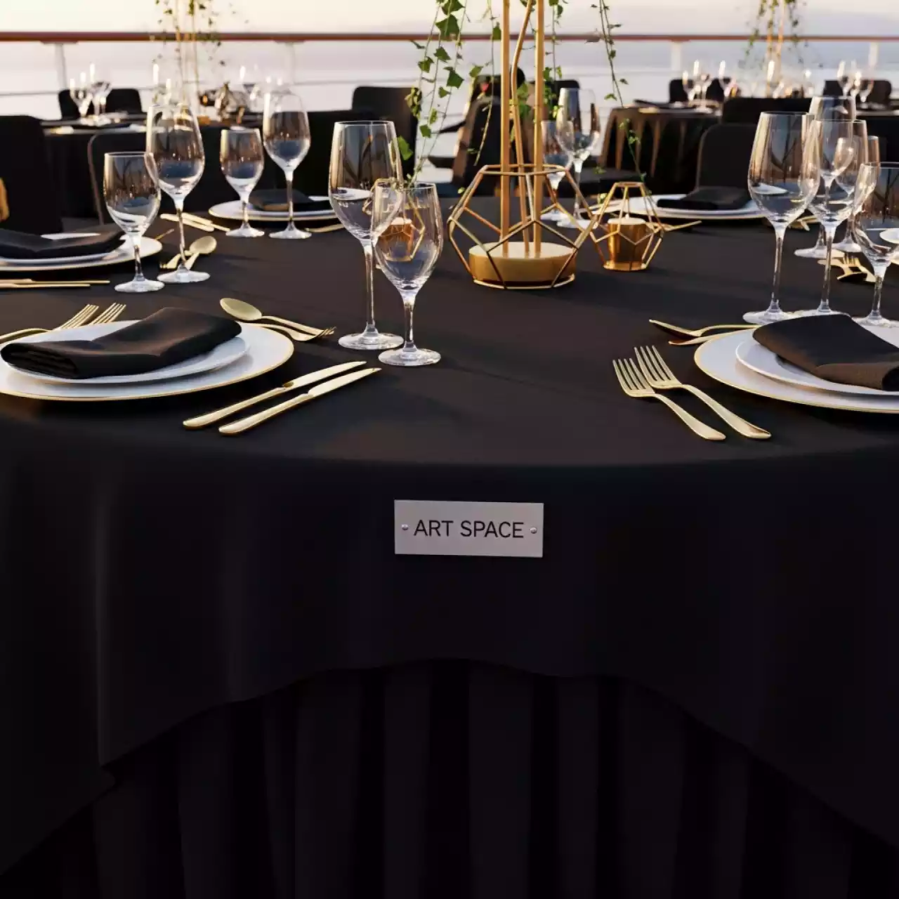 Аренда Скатерть круглая диаметр 2,65 м габардин черная на теплоходе «Дагомыс» — ART SPACE