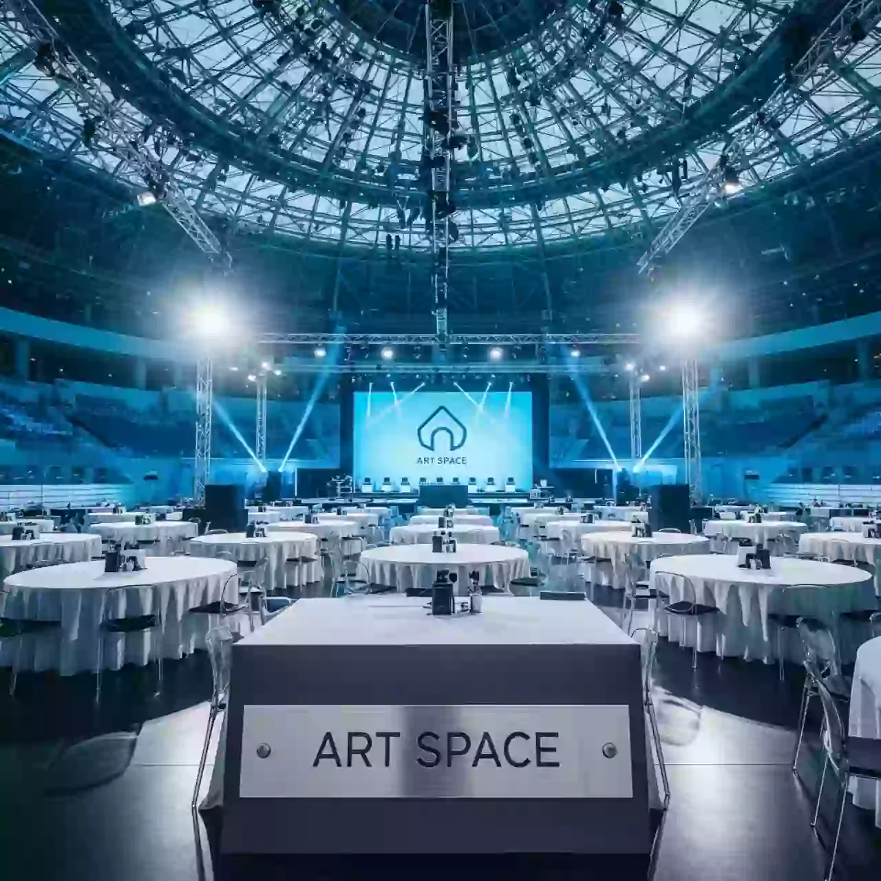 Аренда Скатерть круглая диаметр 3 м габардин белая в ледовом дворце «Большой» — ART SPACE