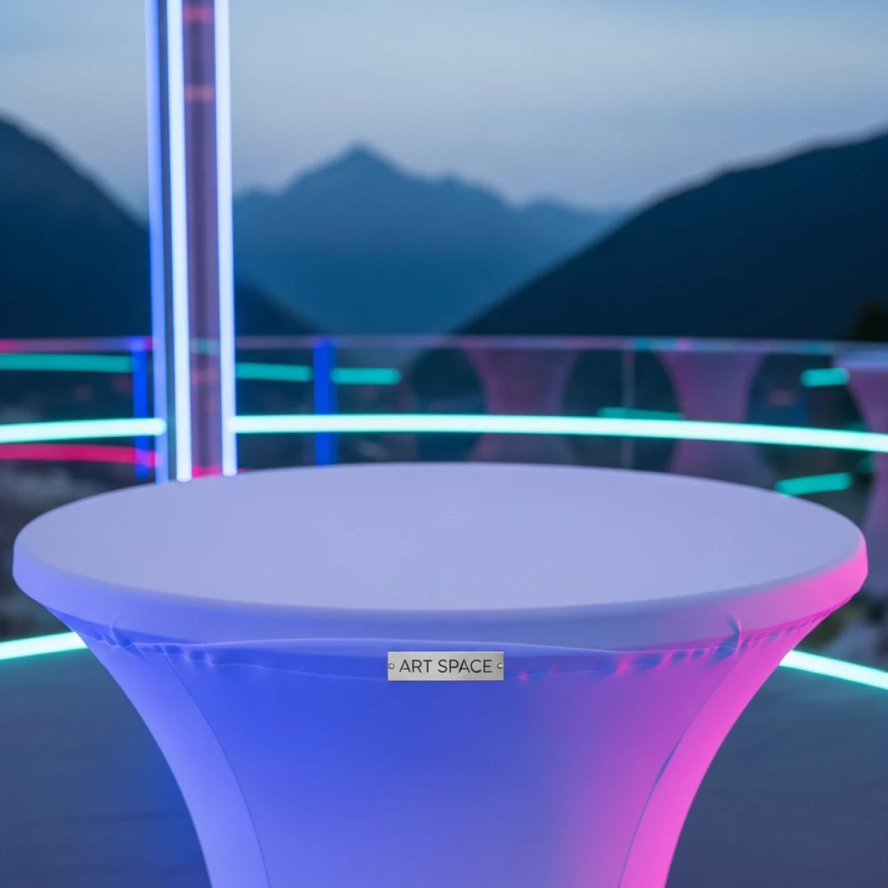 Аренда Скатерть круглая габардин белый диаметр 2,2 м в Поляна 1389 Отель и Спа — ART SPACE