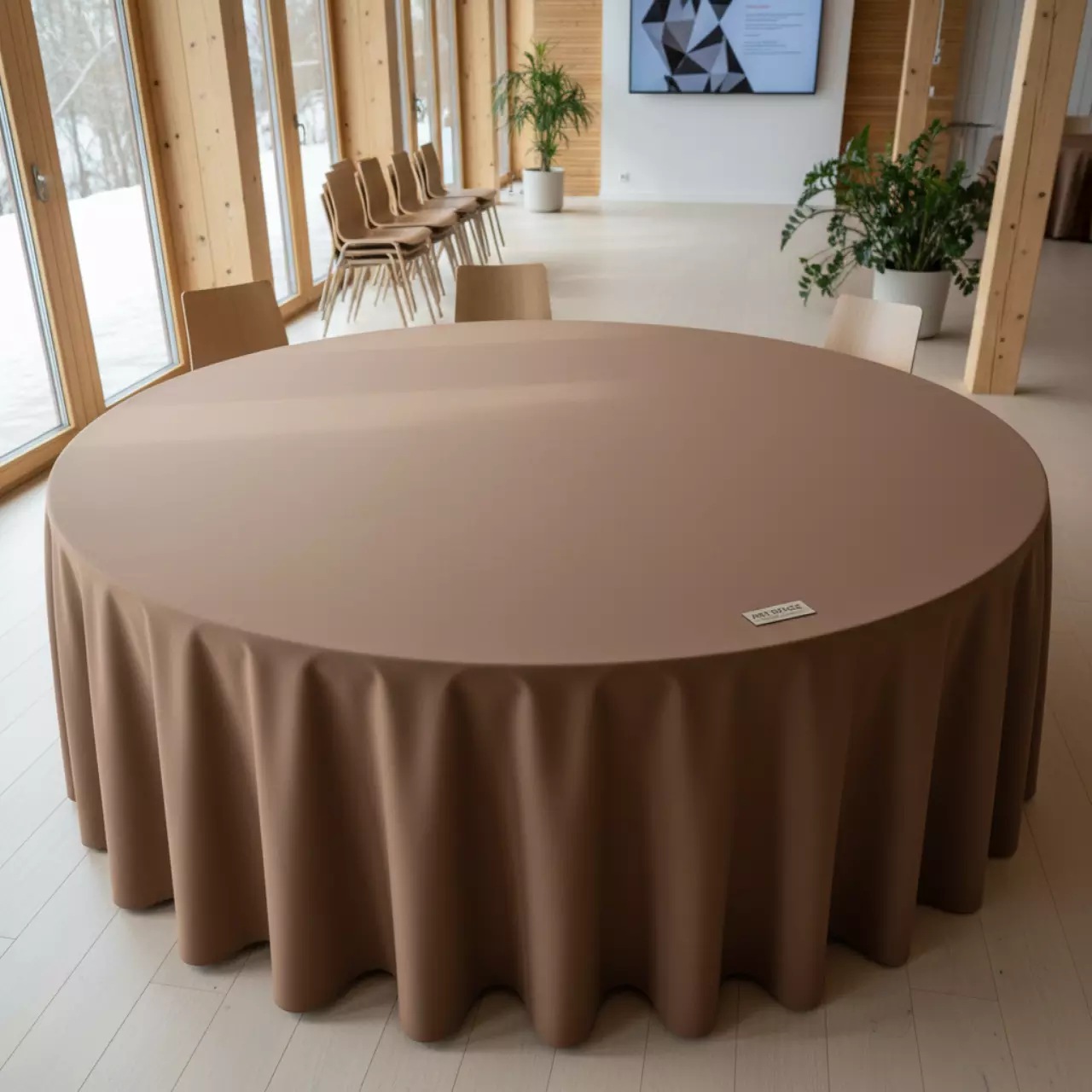 Аренда Скатерть круглая Габардин коричневая 3300 мм на вилле «Анна» — ART SPACE