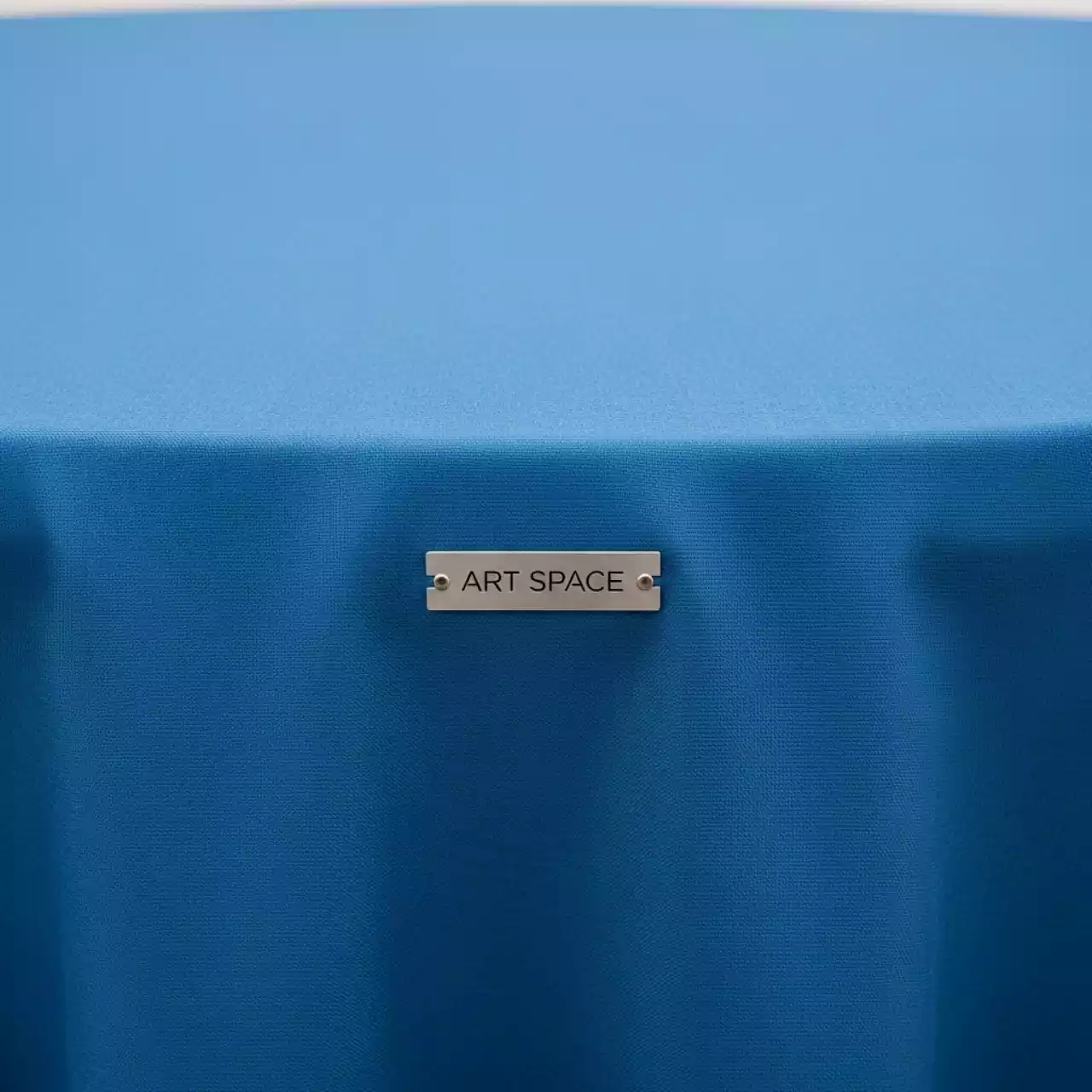 Аренда Скатерть круглая Габардин лазурная 3300 мм на территории Морпорта Сочи — ART SPACE