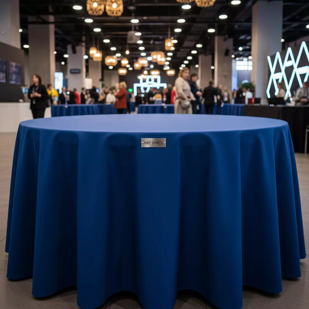 Аренда Скатерть круглая Габардин синяя 3300 мм в МФК «Горный» — ART SPACE