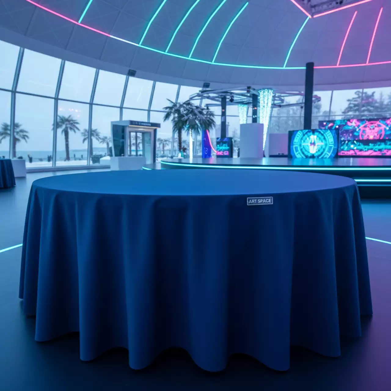 Аренда Скатерть круглая Габардин темно синяя 3300 мм на Имеретинской набережной — ART SPACE