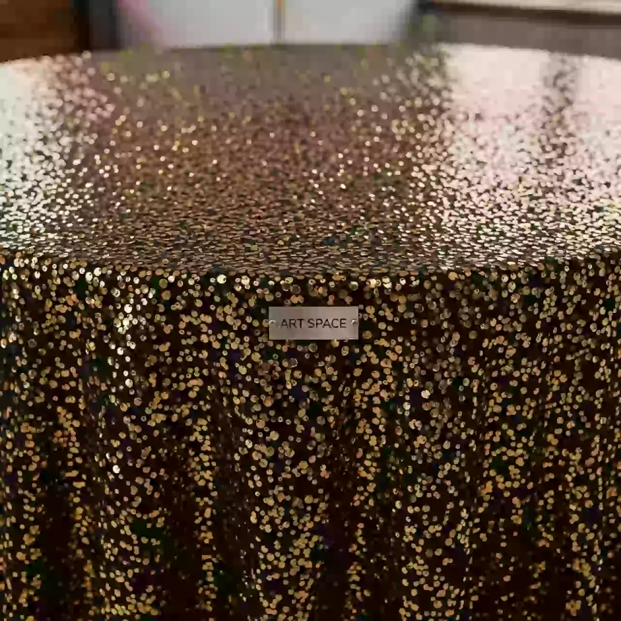 Аренда Скатерть круглая с пайетками золотисто черная 3,15 м на территории Морпорта Сочи — ART SPACE