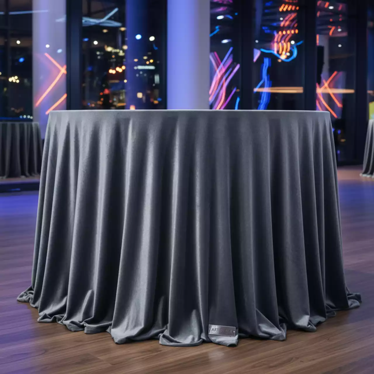 Аренда Скатерть круглая серый бархат 330 см в Radisson Blu Resort & Congress Centre — ART SPACE