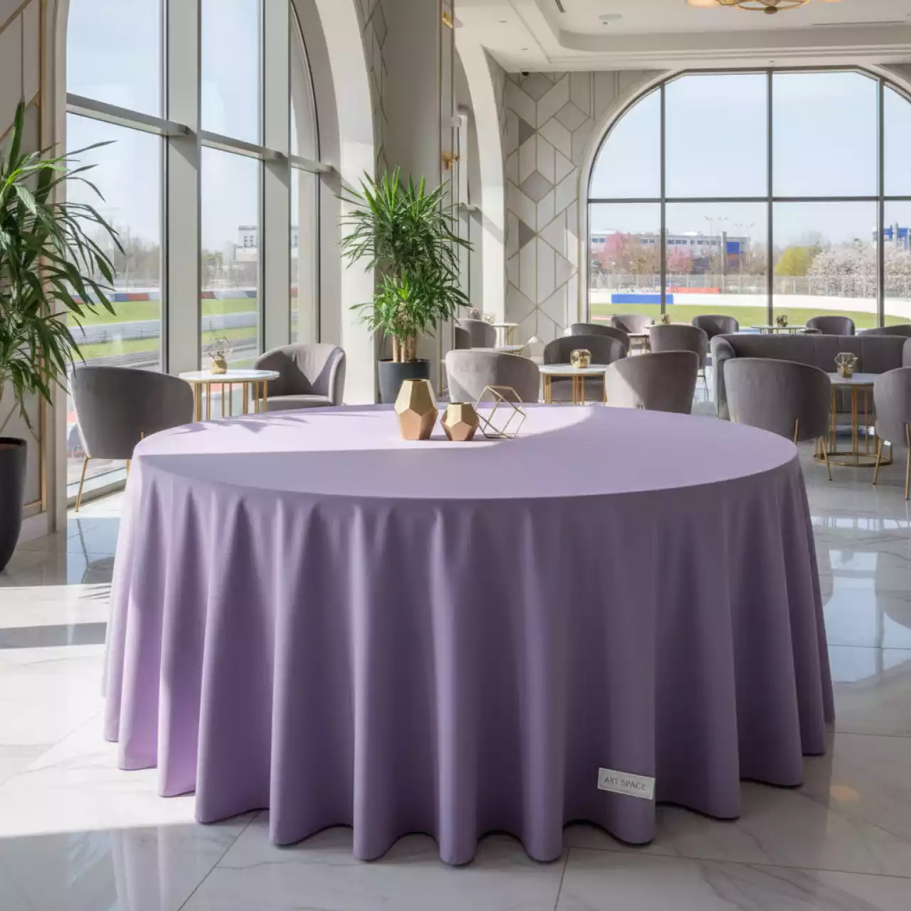 Аренда Скатерть круглая сиреневая 3,3 м на Сочи Автодроме — ART SPACE