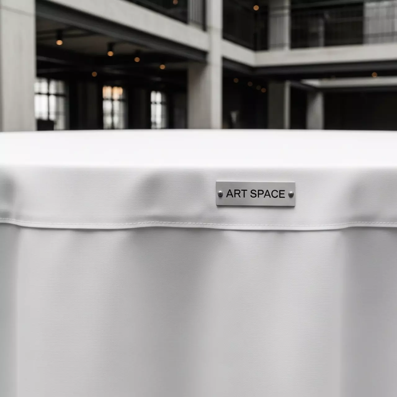 Аренда Скатерть круглая журавинка белая гладь 2 стачных шва диаметр 3 м в отеле Hyatt Regency Sochi — ART SPACE