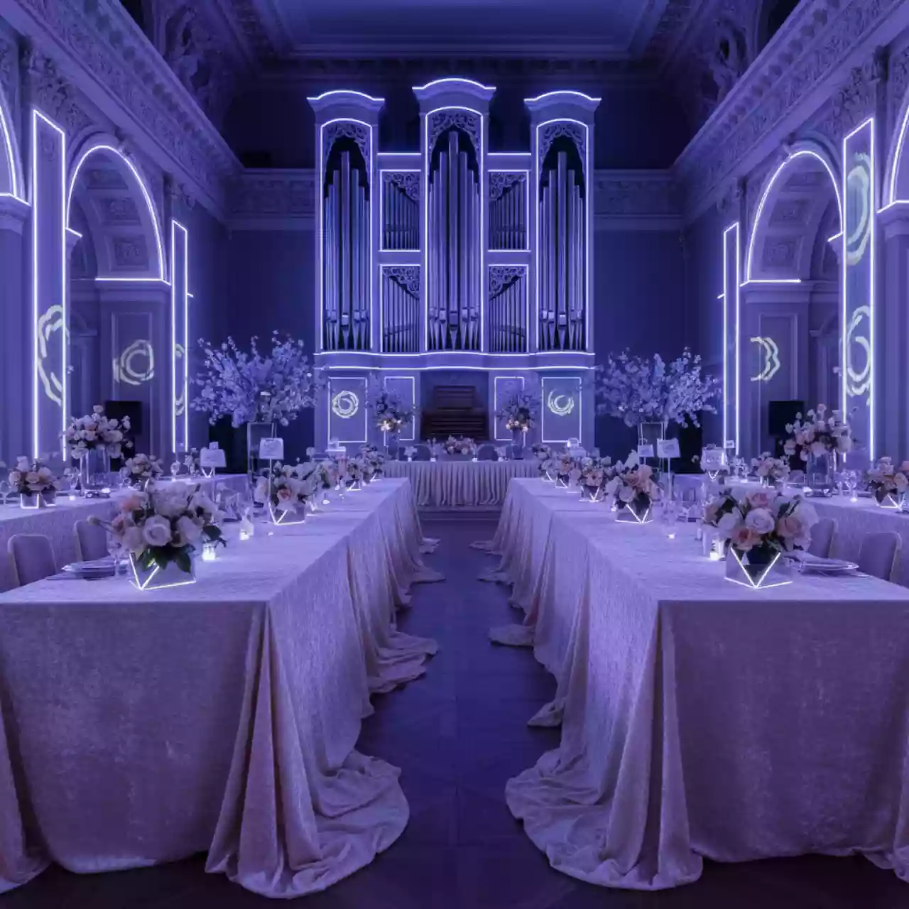 Аренда Скатерть прямоугольная бархатная бесшовная Альт айвори 401 в Зале органной и камерной музыки — ART SPACE