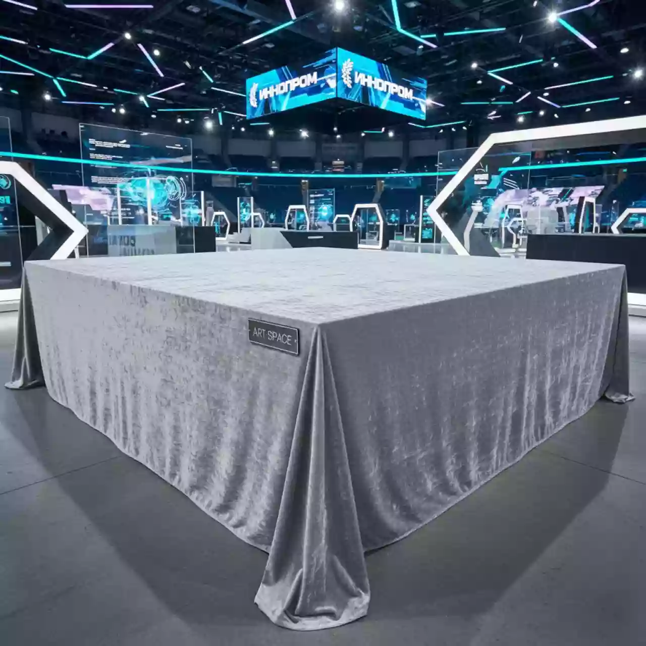 Аренда Скатерть прямоугольная бархатная бесшовная Alt жемчужно серая в Red Arena — ART SPACE