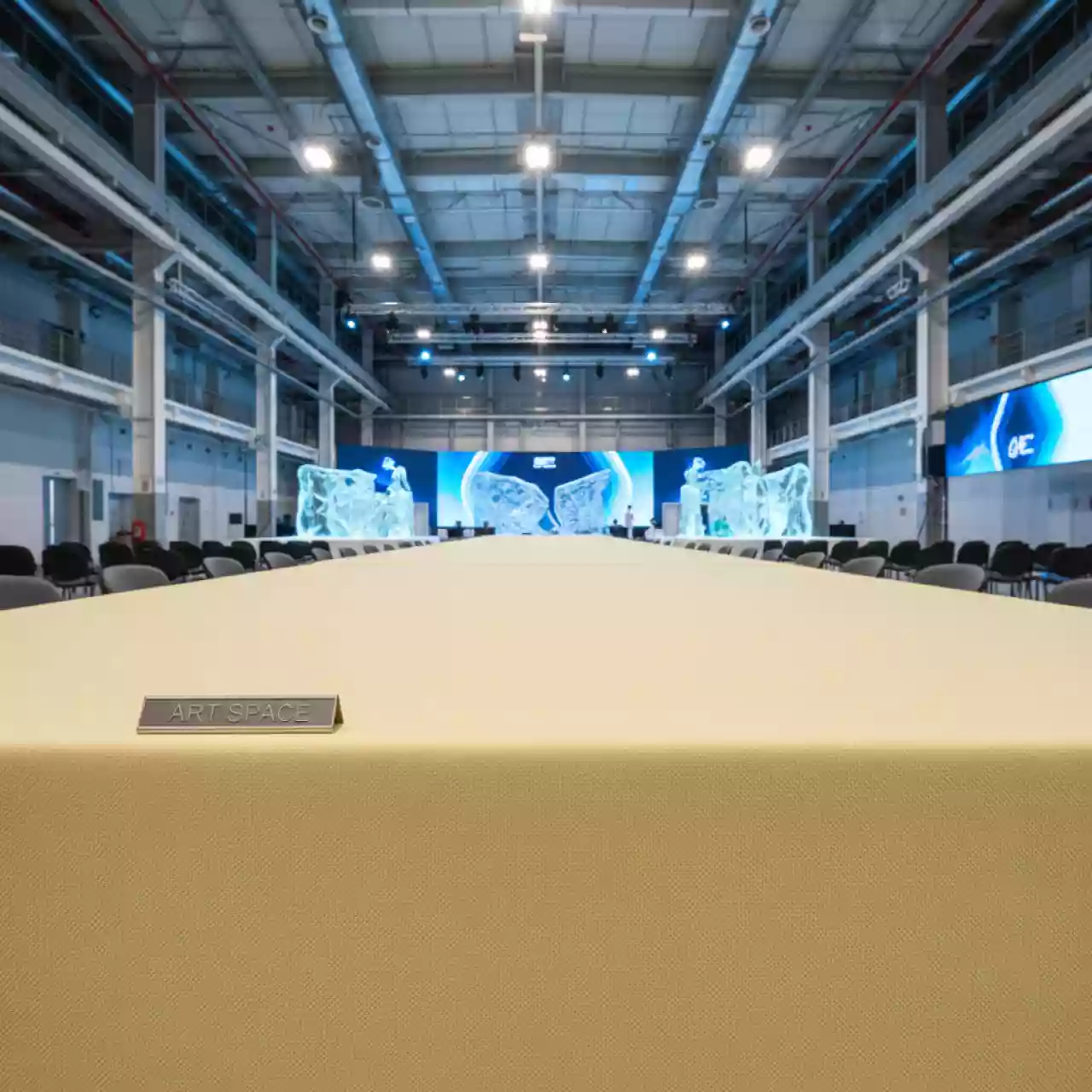 Аренда Скатерть прямоугольная габардиновая Рондо соломенная в ледовом дворце «Большой» — ART SPACE