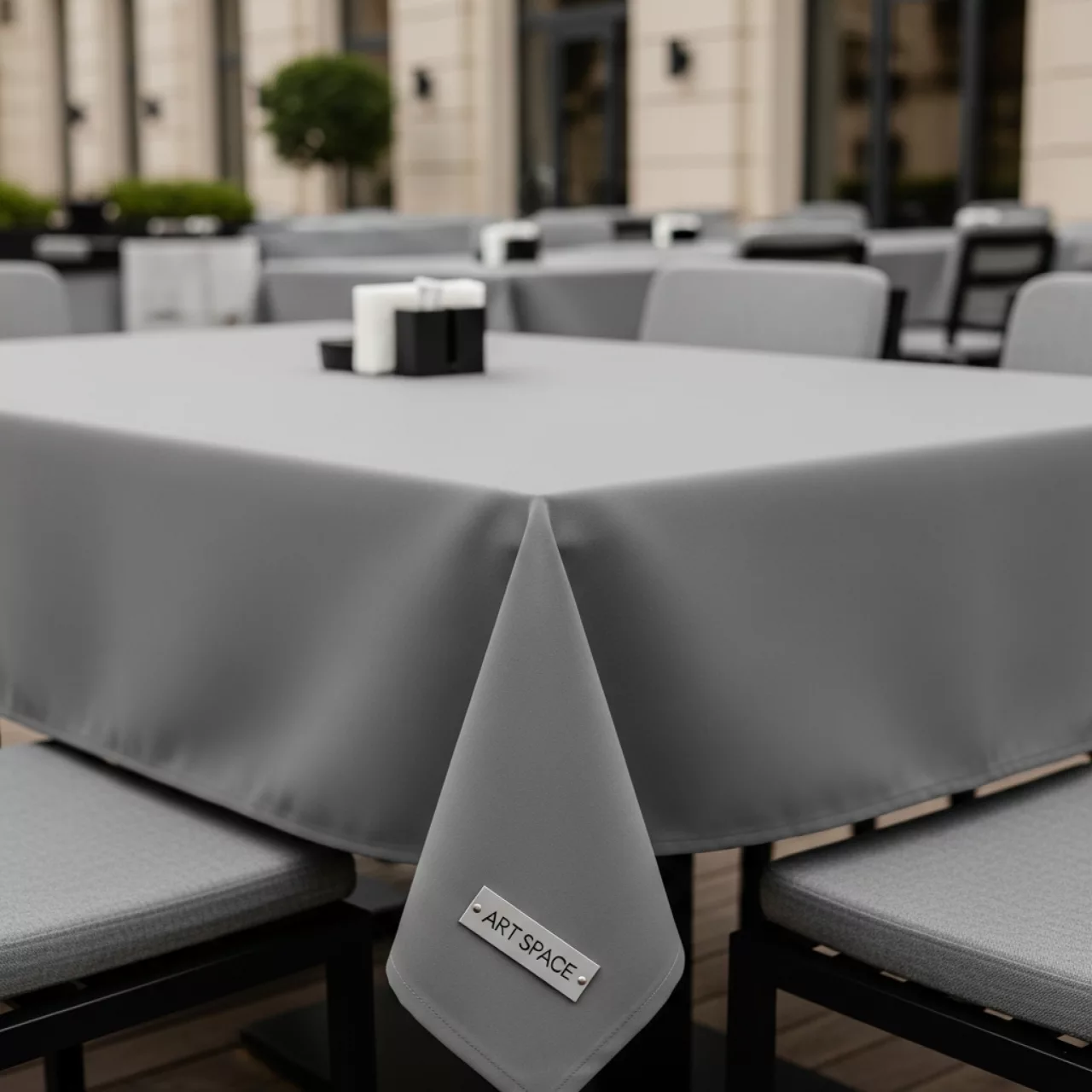 Аренда Скатерть прямоугольная Pantone Cool Gray 5 U серая в ресторане «D.O.M» — ART SPACE