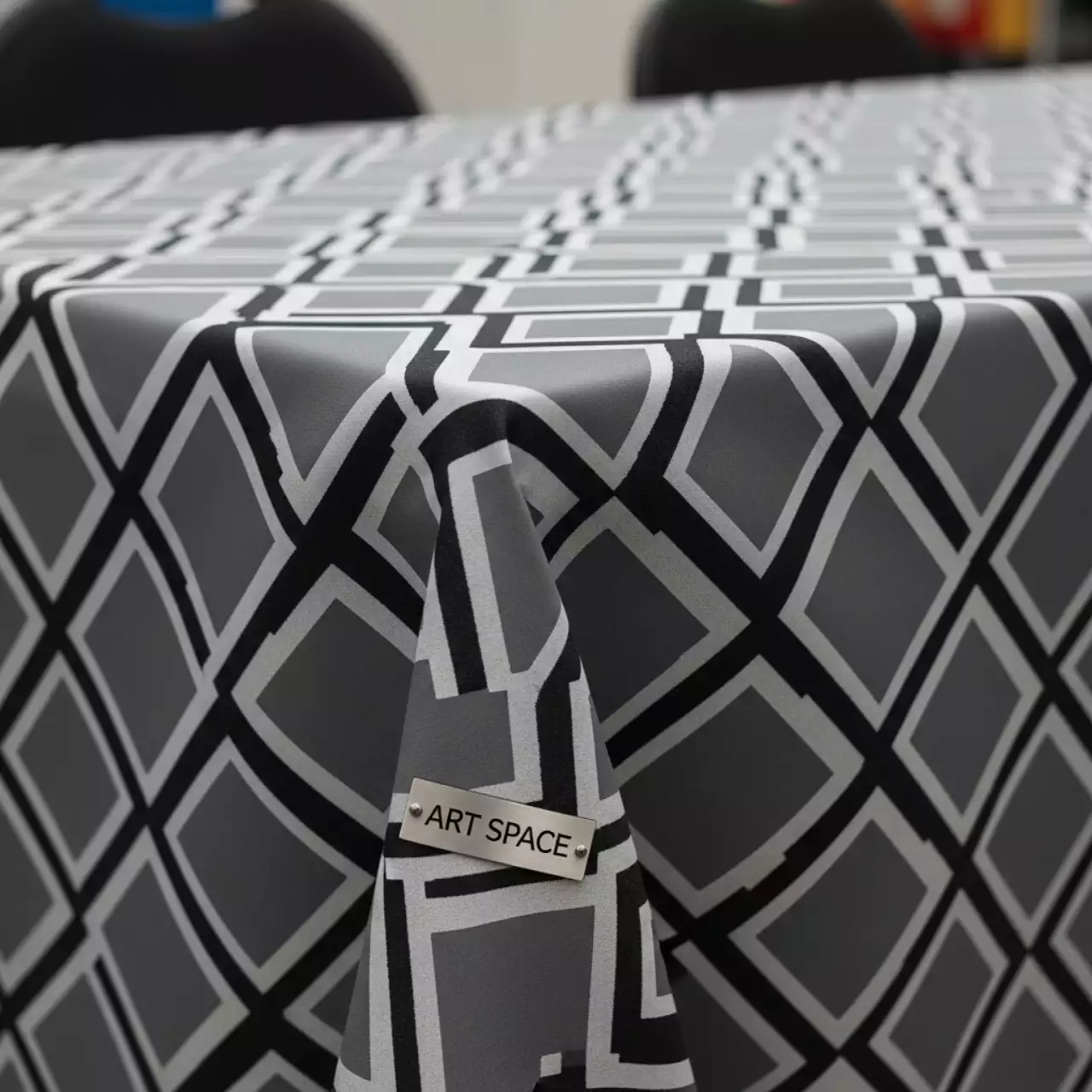 Аренда Скатерть серый орнамент в МФК «Горный» — ART SPACE