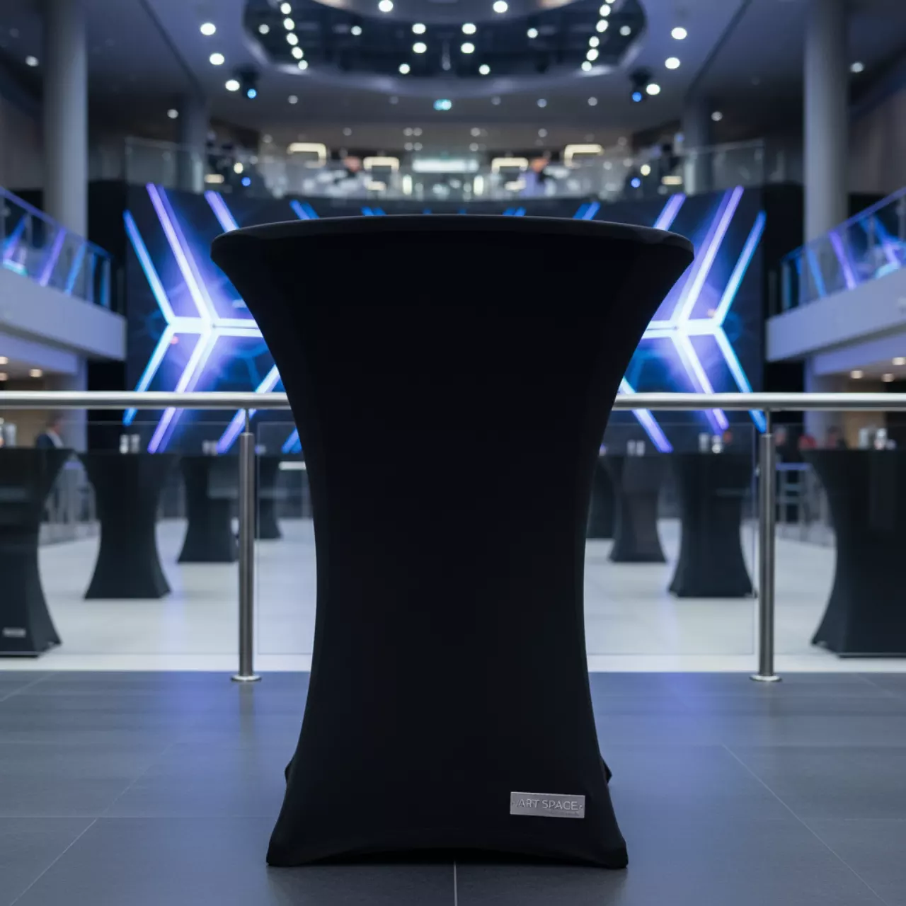 Аренда Скатерть стрейч D 80 для коктейльного стола черная в Сириус Арене — ART SPACE