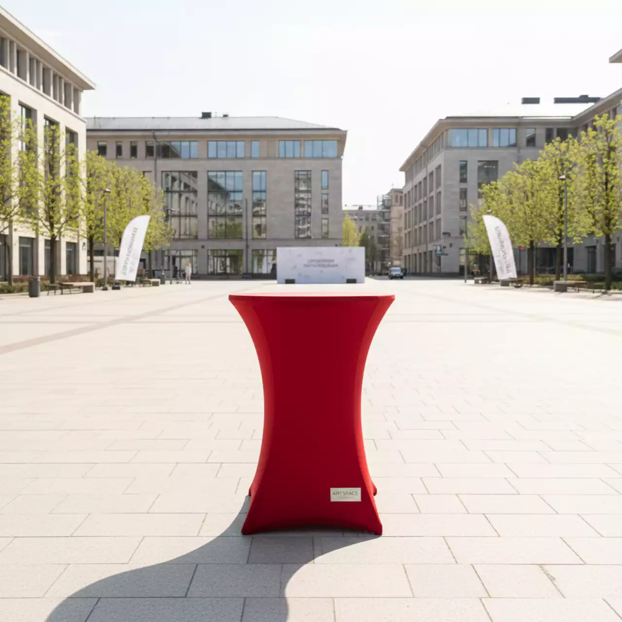 Аренда Скатерть стрейч для коктейльного стола D 78 см красная на Медальной площади — ART SPACE