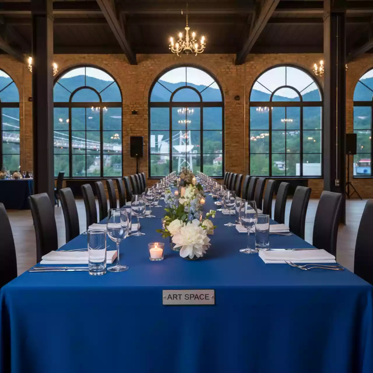 Аренда Скатерть тканевая журавинка прямоугольная в Skypark Sochi — ART SPACE