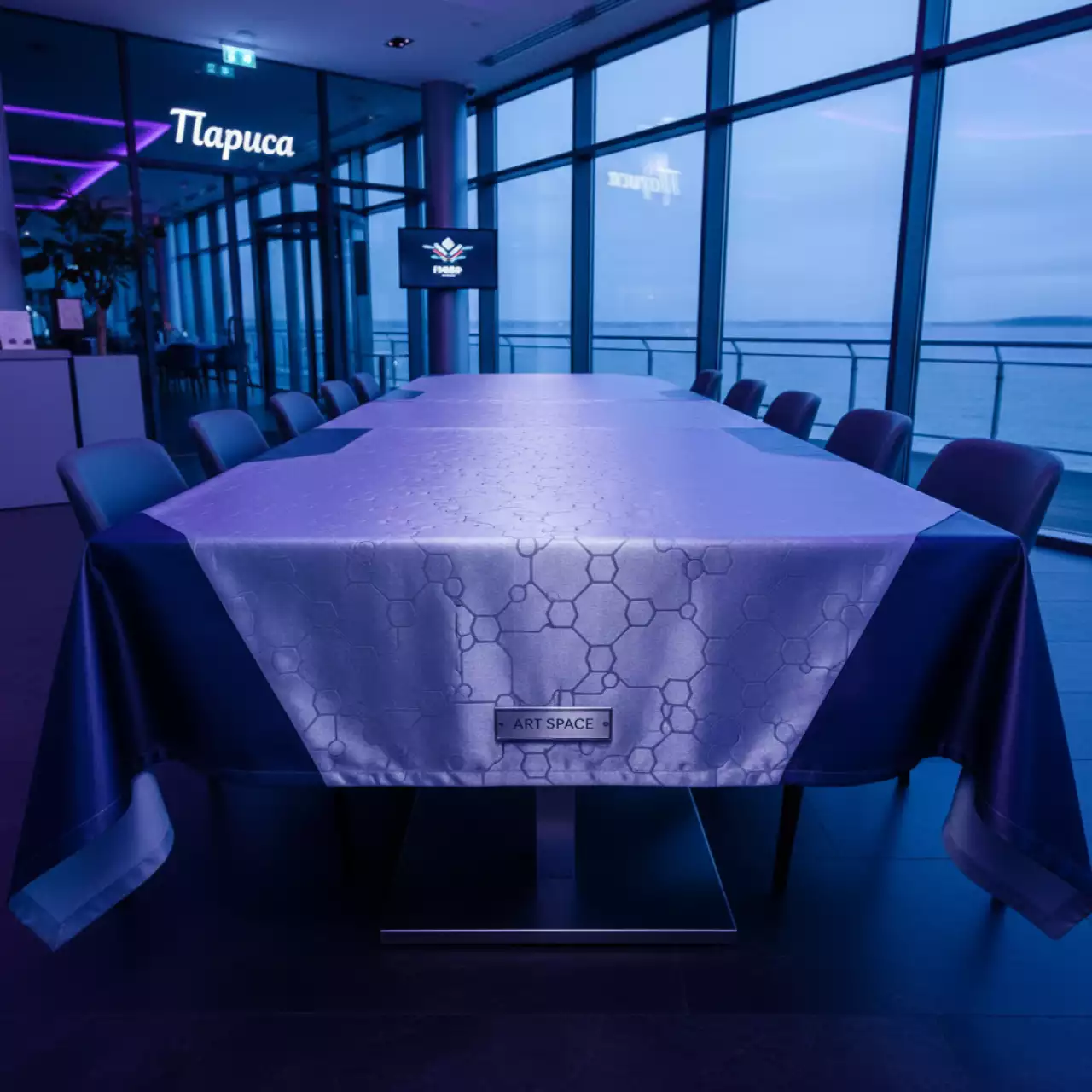 Аренда Скатерть в ресторане «Паруса» — ART SPACE
