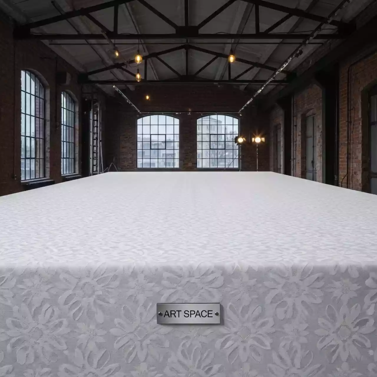 Аренда Скатерть журавинка белый цветок 1850х1450 см без шва в лофте «Студия 21» — ART SPACE